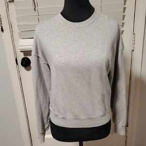 Rivet & Thread Classic Heather Gray Crew Neck Sweatshirt